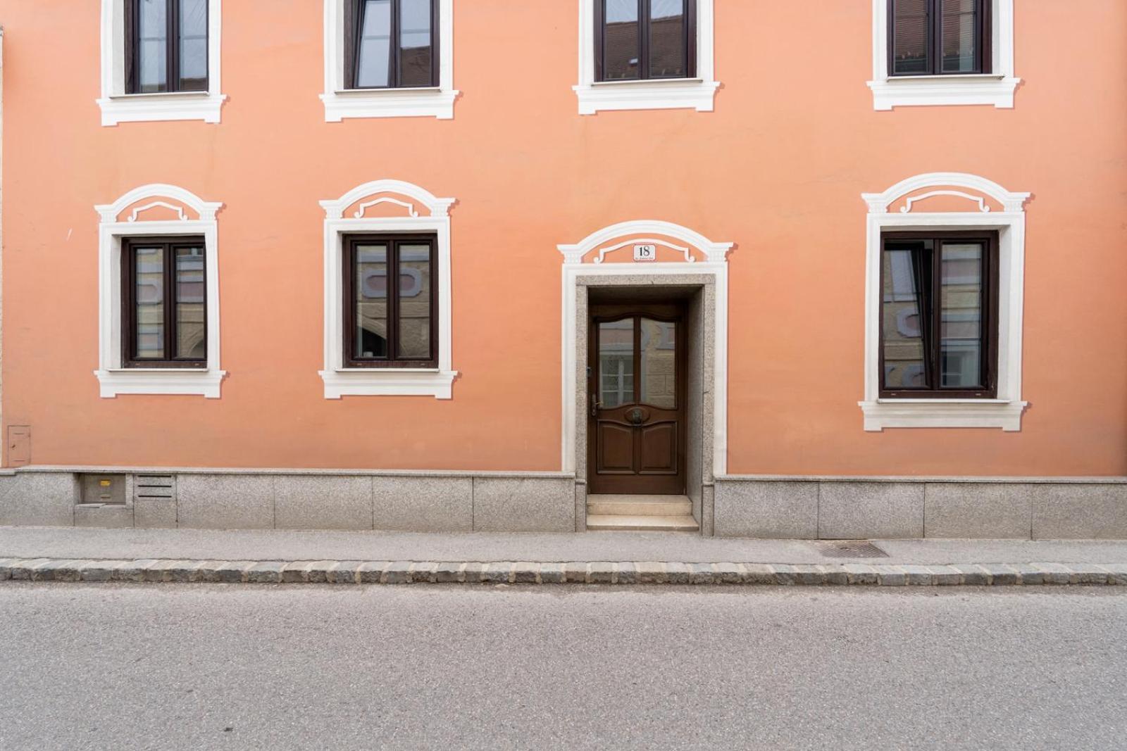 Wachau Oasis - Elegance With A Private Terrace Apartment Mautern Bagian luar foto