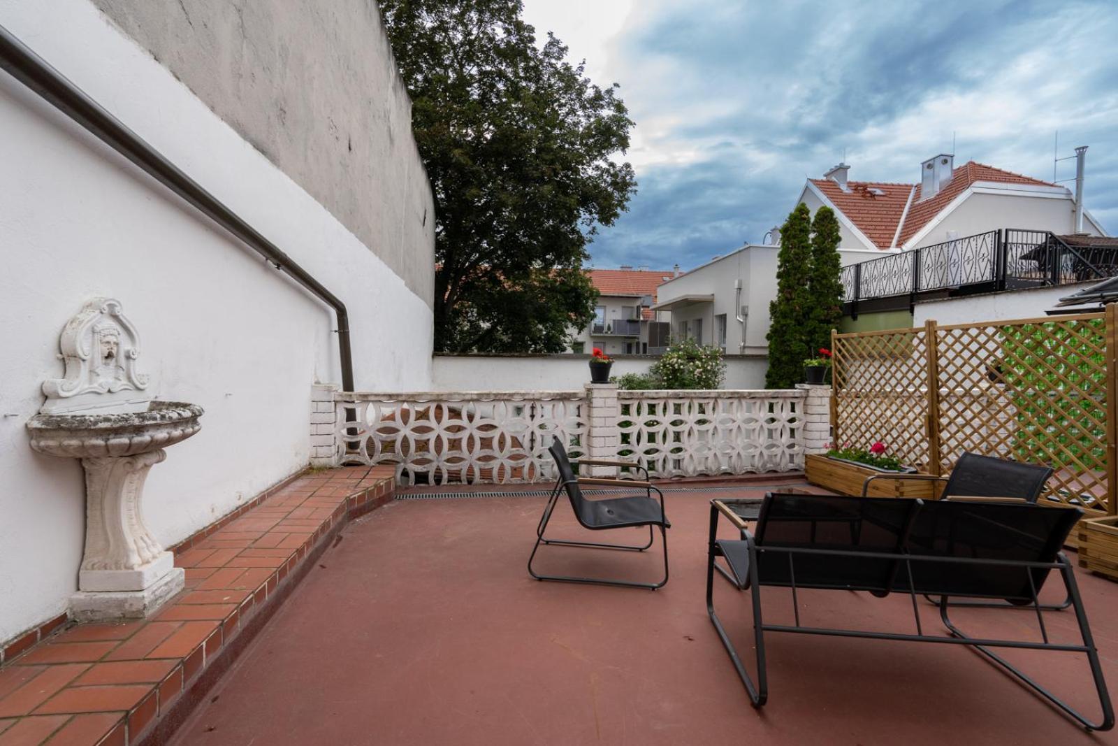 Wachau Oasis - Elegance With A Private Terrace Apartment Mautern Bagian luar foto