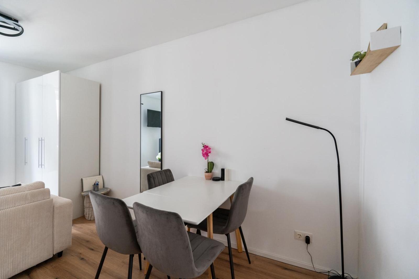 Wachau Oasis - Elegance With A Private Terrace Apartment Mautern Bagian luar foto